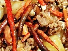 -隔壁老王·家常云南菜(花巷店)