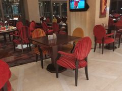 等位区-君来湖滨饭店·玫瑰园