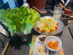-铭牛烧肉·和牛海鲜自助(高新月牙湖店)