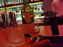 -饮湖威士忌鸡尾酒吧