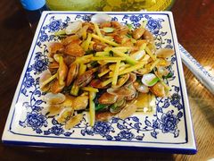 -覃记海鲜美食餐厅