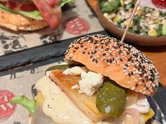 -FAT COW(虹梅路店)