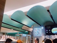 -奈雪的茶(亨特国际广场店)