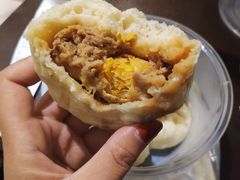 咸蛋黄超人包-老陶包子铺(南大西南村店)