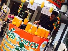 -芒果糯米饭摊子