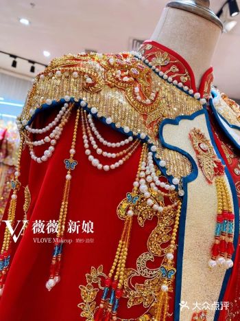 男大当婚，女大当嫁。 中式的秀禾款式越来越受年轻人的