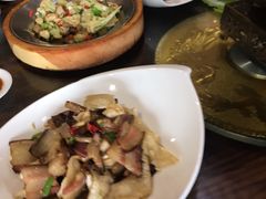 -老唐三下锅 ·张家界地标美食(溪布街店)