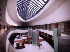 -上海滴水湖皇冠假日酒店