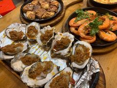 蒜泥生蚝-老东镇啤酒屋海鲜加工·蒸汽海鲜·海鲜烧烤(台东店)