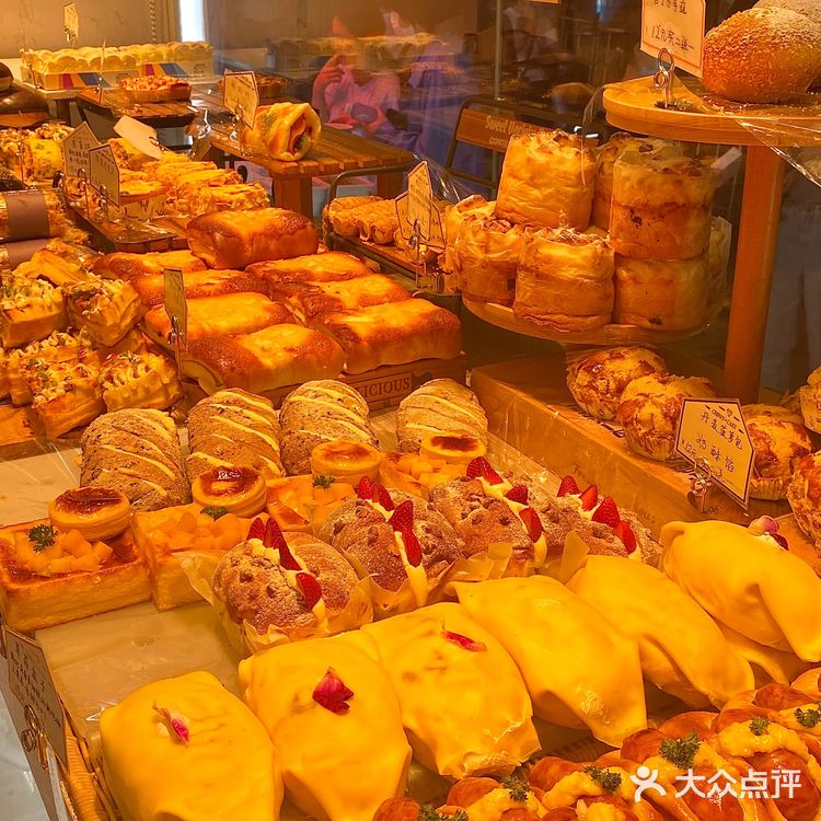 想要住在这家面包店里🍞碳水爆炸的快乐‼️