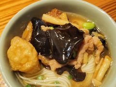 -老外婆本帮面(塔城路店)