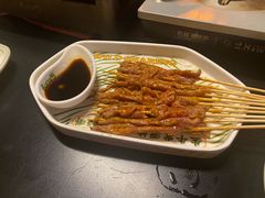 -威记烧嘢·南宁烧烤·超级生牛(绿地店)