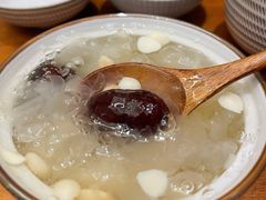 冰糖银耳炖雪梨-小团圆糖水铺(襄阳南路店)