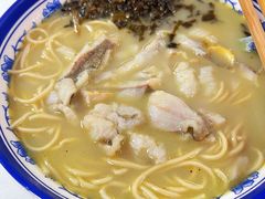 招牌黄鱼面-明呈黄鱼面馆(斜土路店)