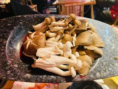 菌菇拼盘-哥老官重庆美蛙鱼头(虹口龙之梦店)