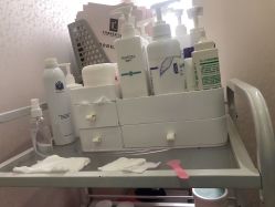 体验前-天津健丽·去眼袋医疗美容机构