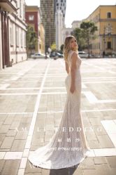 -艾米丽婚纱礼服