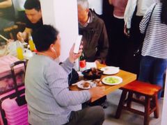 大堂-宝瑞门钉肉饼店