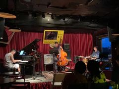 -东岸Cafe 爵士俱乐部