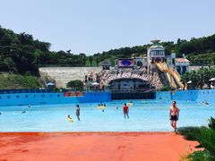-平湖九龙山乐满地水上乐园