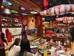 -老滇山寨•云南特色菜•地方菜•民族风情歌舞表演(金碧店)