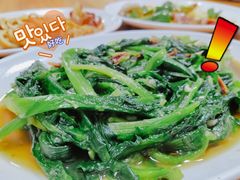 鲮鱼炒油麦菜-甜甜屋(解放中路店)