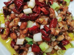 宫爆鸡丁-盐与味葱葱鲫鱼•自贡菜江湖菜(春熙店)