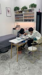 -V8潮牌·接发烫染连锁