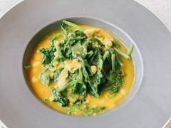 豌豆黄浸豌豆尖-半山腰·云南菜(侨福芳草地店)