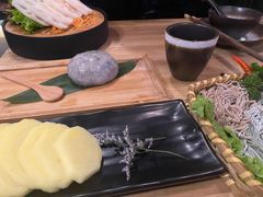 -湊湊火锅·茶憩(杭州湖滨银泰in77店)