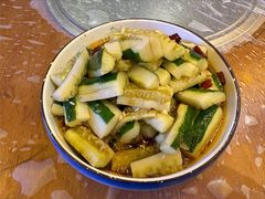 刀拍黄瓜-阙记三毛蒸虾·烧烤湖北菜