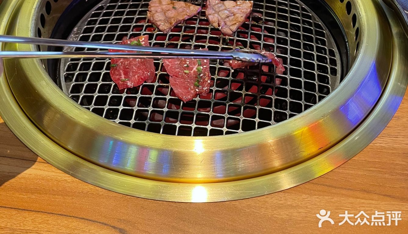 幸福吃肉[吐][吐][吐]
