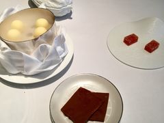 柠檬白巧克力球-戈登·拉姆齊餐廳