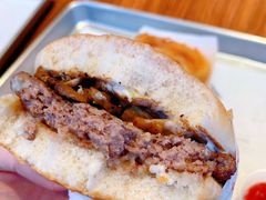 蘑菇牛肉汉堡-FATBURGER 特富客汉堡(外交公寓店)