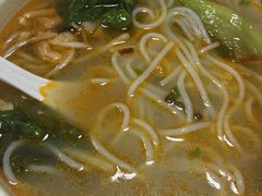 -丽丽三鲜螺蛳粉(田林路店)