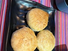 -香巴拉云南餐厅(华莱坞店)