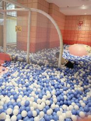 -奈尔宝·儿童乐园·亲子餐厅(华采天地店)