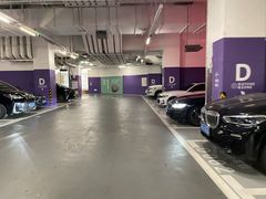 -前滩太古里木区停车场