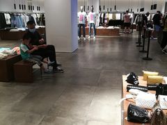 -URBAN REVIVO(西安Momopark店)