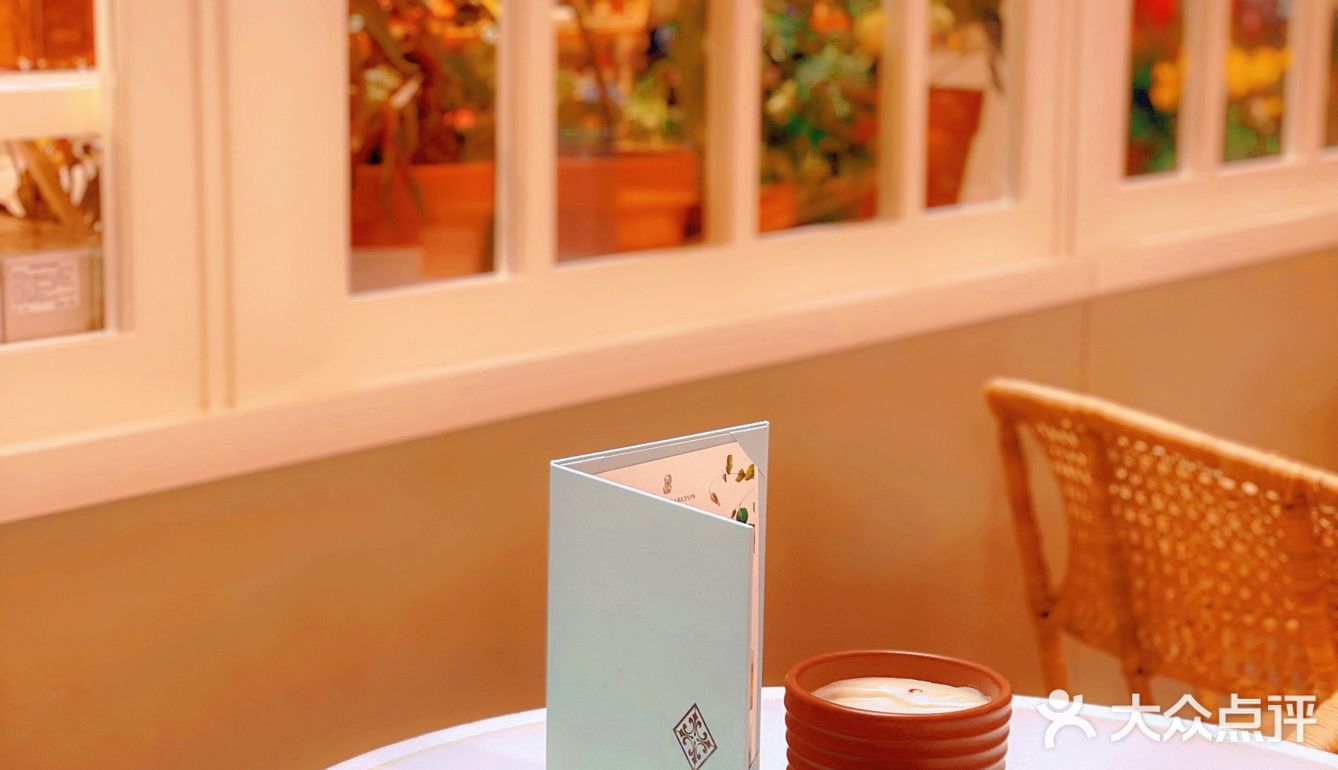 咖啡探店一第六百一十九家LOEWE快闪店