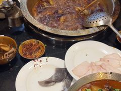 -周老三跷脚牛肉·全牛火锅(非遗传承店)