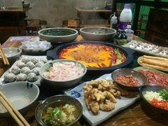 -渝大龙重庆火锅(温泉月亮湾店)