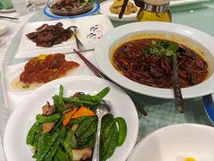 -王朝大酒店徐汇店-地面停车场