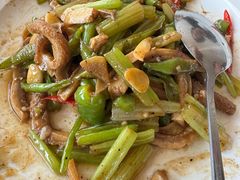-洁神饭庄·海鲜·青岛菜·30年老字号(五四广场店)