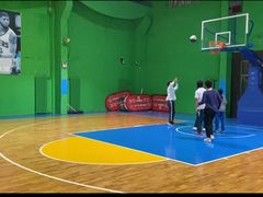-健龙森俱乐部·游泳·健身·羽毛球综合体育馆