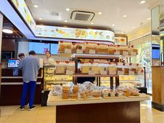 -红宝石·鲜奶小方·海派西点房(万航店)