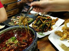 -老东镇啤酒屋海鲜加工·蒸汽海鲜·海鲜烧烤(台东店)