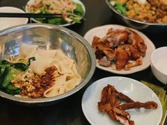 卤猪蹄-爱骅裤带面馆(东木头市店)