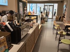 -星巴克臻选(南京金茂览秀城店)