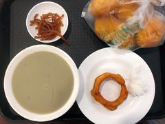 -聚德华天护国寺小吃(甜水园店)